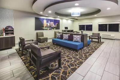 Photo 3 - La Quinta Inn by Wyndham Indianapolis North at Pyramids
