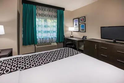 Photo 5 - La Quinta Inn by Wyndham Indianapolis North at Pyramids