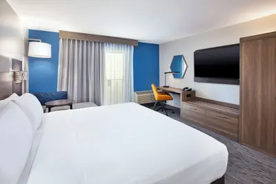 Photo 4 - Holiday Inn Express Hotel & Suites Pittsburgh Airport by IHG