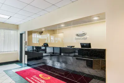 Photo 3 - Econo Lodge Inn & Suites Chambersburg Central