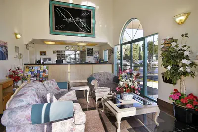 Photo 2 - Days Inn by Wyndham Riverside Tyler Mall