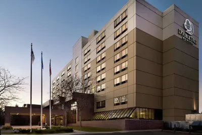 Photo 2 - DoubleTree by Hilton St. Paul East
