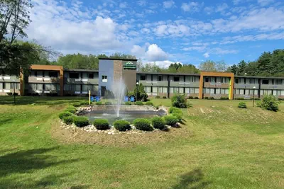 Photo 2 - Wingate by Wyndham Lake George