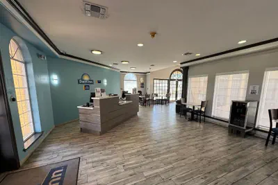 Photo 4 - Days Inn by Wyndham Georgetown