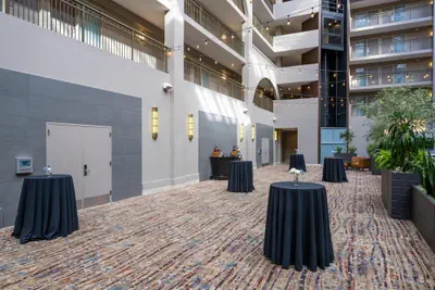 Photo 5 - Embassy Suites by Hilton Seattle Bellevue
