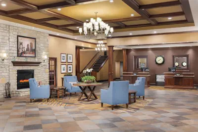 Photo 3 - DoubleTree by Hilton Cincinnati Airport
