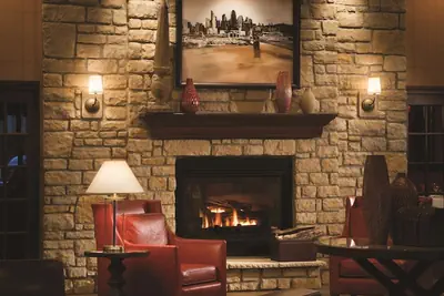 Photo 5 - DoubleTree by Hilton Cincinnati Airport