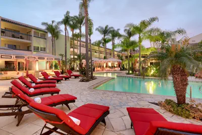 Photo 2 - Atrium Hotel at Orange County Airport
