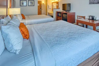 Photo 4 - Yellowstone River Inn & Suites