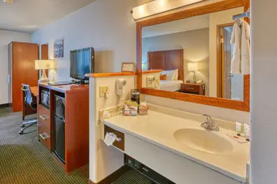 Photo 3 - Yellowstone River Inn & Suites
