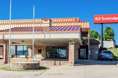 Photo 2 - Econo Lodge Jefferson City