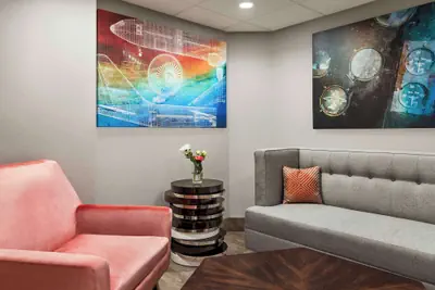 Photo 3 - Hampton Inn Chicago-O'Hare International Airport