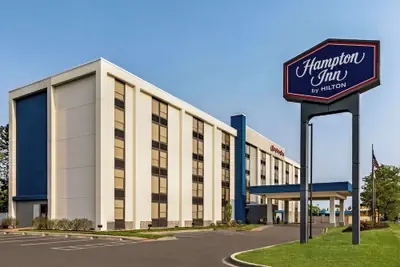Photo 2 - Hampton Inn Chicago-O'Hare International Airport