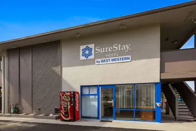 Photo 2 - SureStay Hotel by Best Western Findlay
