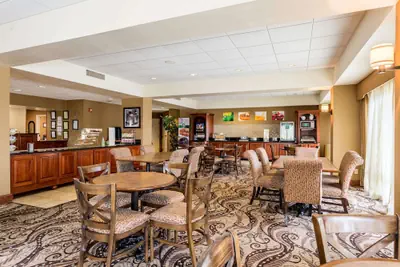 Photo 2 - Quality Inn Union City US 51