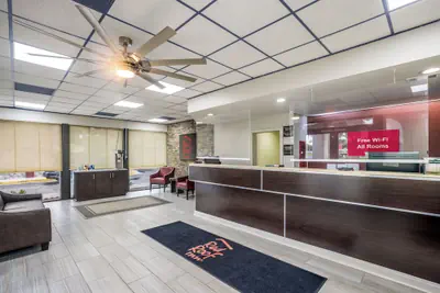 Photo 5 - Red Roof Inn Savannah - Southside/Midtown