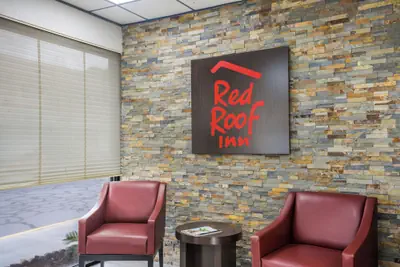 Photo 3 - Red Roof Inn Savannah - Southside/Midtown