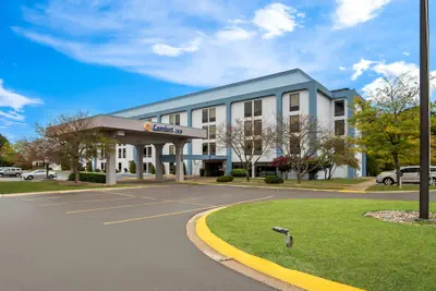 Photo 2 - Comfort Inn Cadillac
