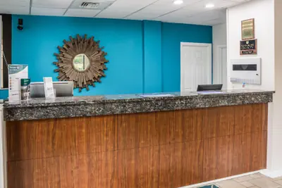 Photo 4 - Econo Lodge Palm Coast Central