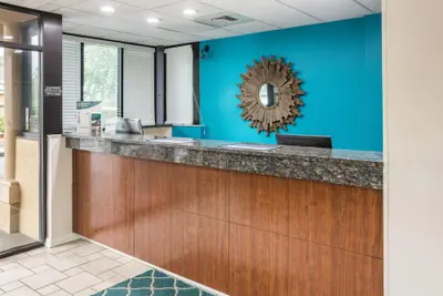 Photo 3 - Econo Lodge Palm Coast Central