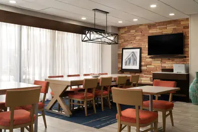 Photo 3 - Hampton Inn Fairfax City