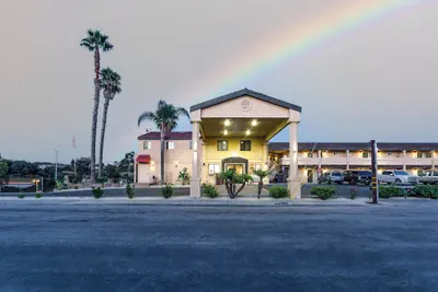Photo 4 - Aloha Inn