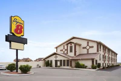 Photo 2 - Super 8 by Wyndham Carlsbad