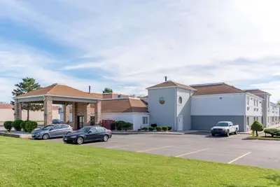 Photo 2 - Quality Inn Fairborn near Wright Patterson AFB