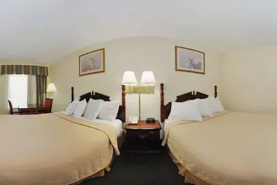 Photo 5 - Quality Inn Lebanon