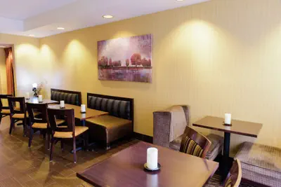 Photo 4 - Hampton Inn Eau Claire