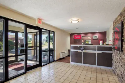 Photo 5 - Red Roof Inn Shelbyville