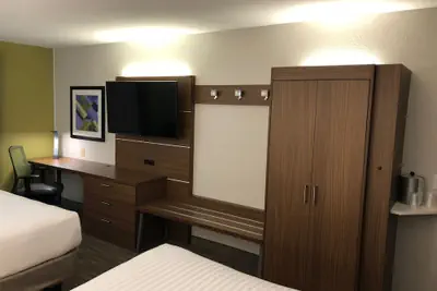 Photo 4 - Holiday Inn Express Arlington by IHG