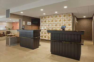 Photo 4 - Courtyard by Marriott Virginia Beach Norfolk
