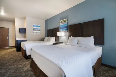 Photo 5 - Best Western Golden Spike Inn & Suites