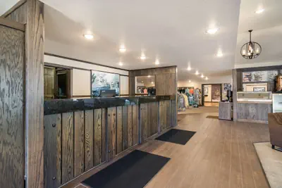 Photo 3 - Best Western Golden Spike Inn & Suites