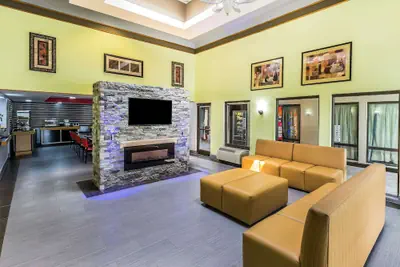 Photo 3 - Rodeway Inn Knoxville East