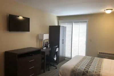 Photo 4 - Good Living Inn