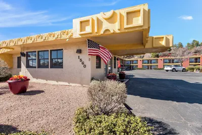 Photo 2 - Kings House Motor Hotel, a Dazzler Select by Wyndham