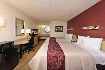 Photo 2 - Red Roof Inn Detroit - Warren