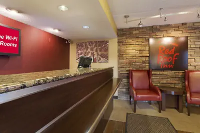 Photo 5 - Red Roof Inn Detroit - Warren