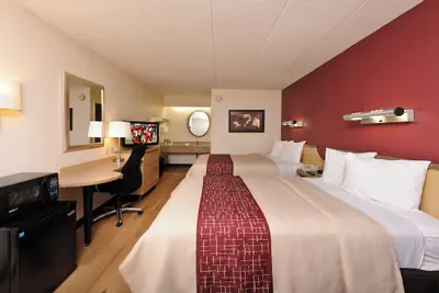 Photo 2 - Red Roof Inn Detroit - Warren