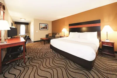 Photo 4 - La Quinta Inn by Wyndham Sandusky near Cedar Point