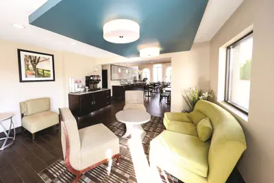 Photo 2 - La Quinta Inn by Wyndham Sandusky near Cedar Point