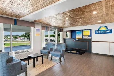 Photo 3 - Days Inn by Wyndham Seneca / Clemson Area