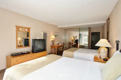 Photo 4 - Oceanside Marina Suites