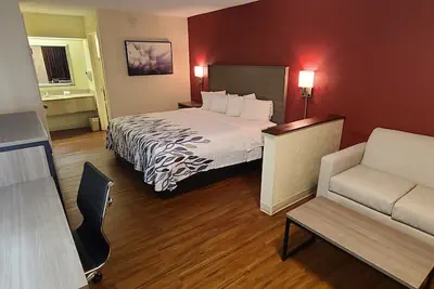 Photo 2 - Red Roof Inn & Suites Cornelius – Lake Norman