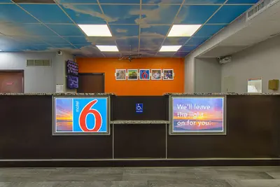 Photo 3 - Motel 6 Atlanta, GA - Atlanta Airport