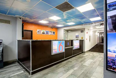 Photo 2 - Motel 6 Atlanta, GA - Atlanta Airport