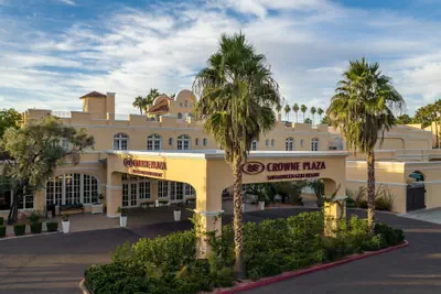 Photo 2 - Crowne Plaza Phoenix - Chandler Golf Resort by IHG