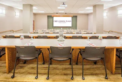 Photo 3 - Crowne Plaza Phoenix - Chandler Golf Resort by IHG